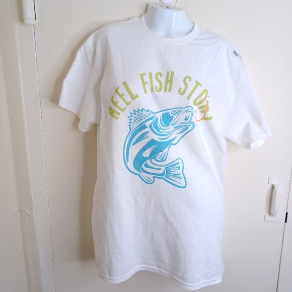 Unisex Heavy Cotton Tee. "Reel Fish Story." Size Medium - Picture 1 of 9